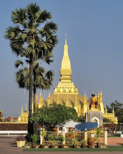 Pha That Luang golden stupa